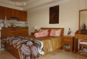 Holiday Condo View Квартиры Продажа в  Пратамнак